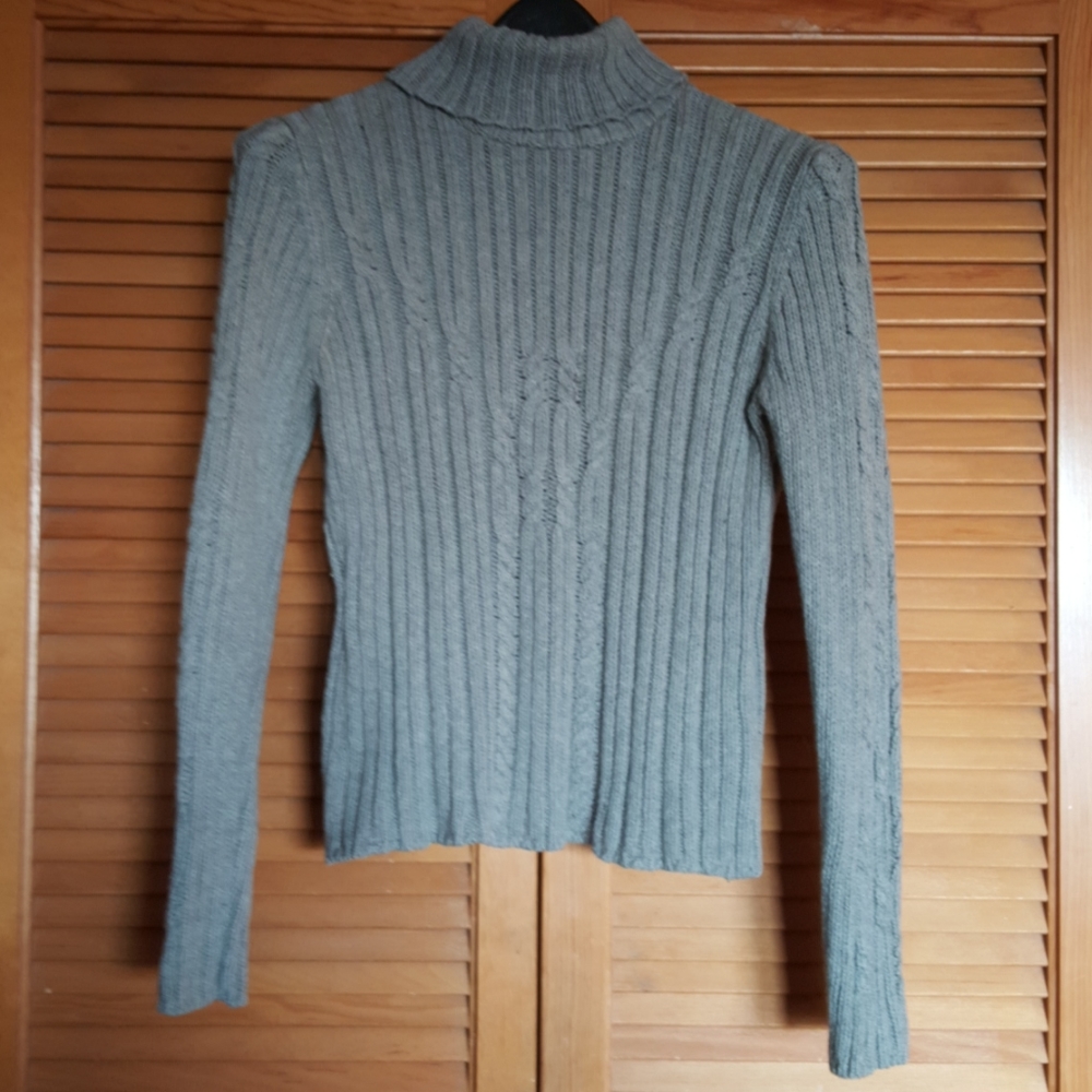 Chunky grey knit sweater